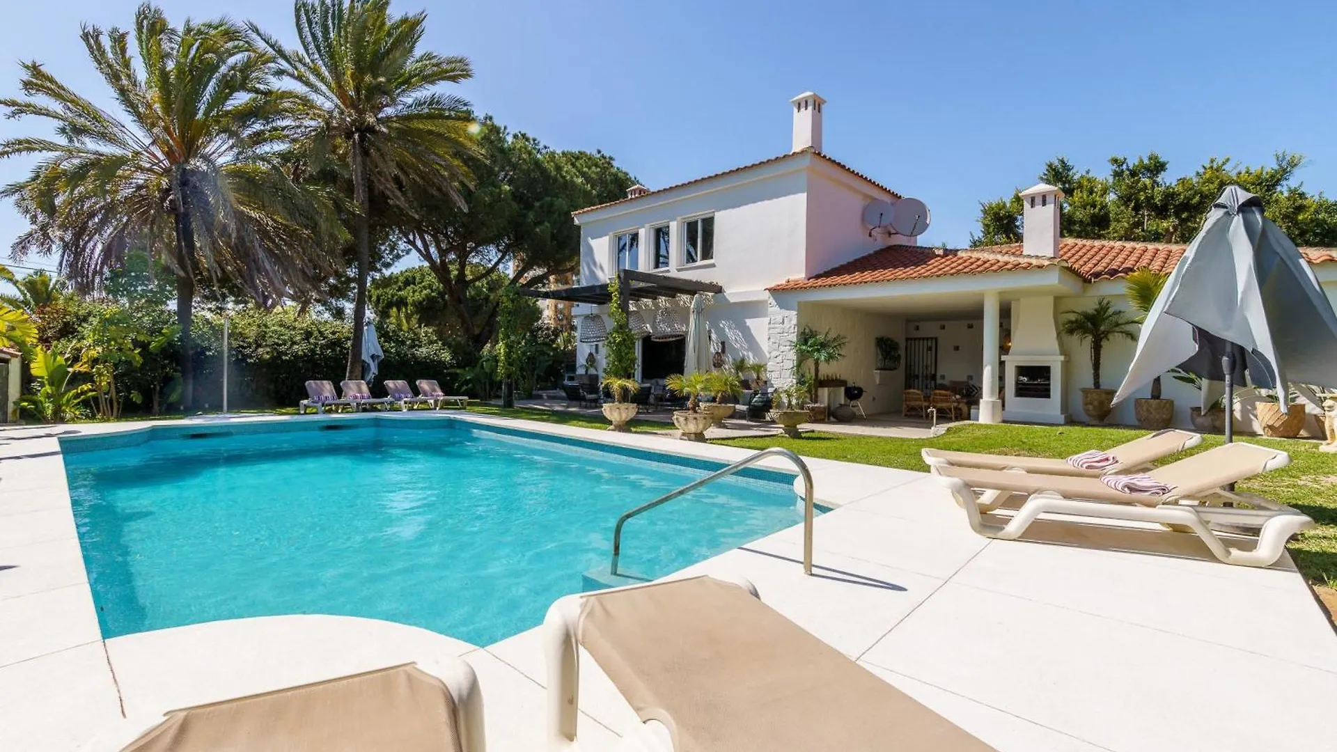 Golden Villa Luxury Pool Retreat & Beach Marbella